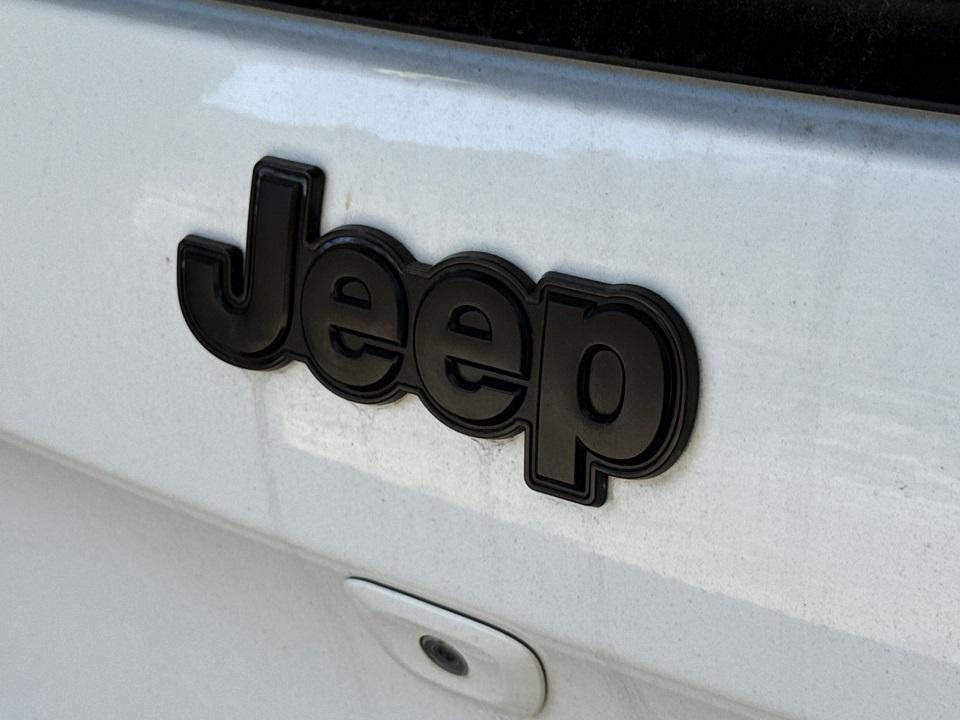used 2018 Jeep Cherokee car, priced at $13,990