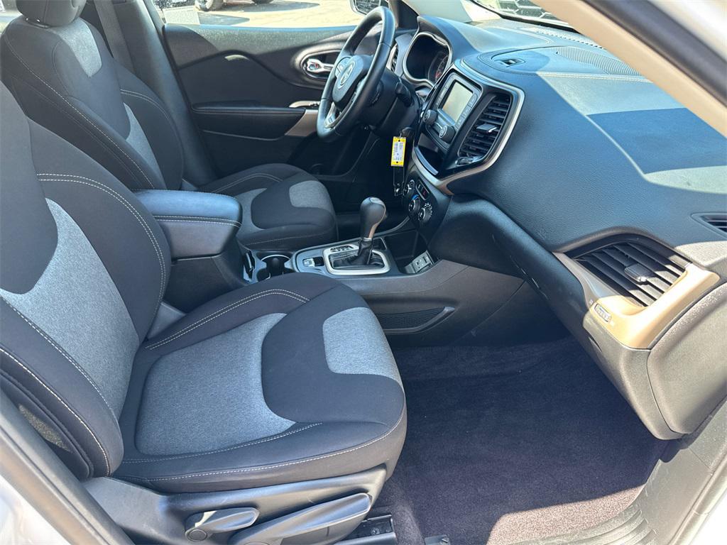 used 2018 Jeep Cherokee car, priced at $12,888