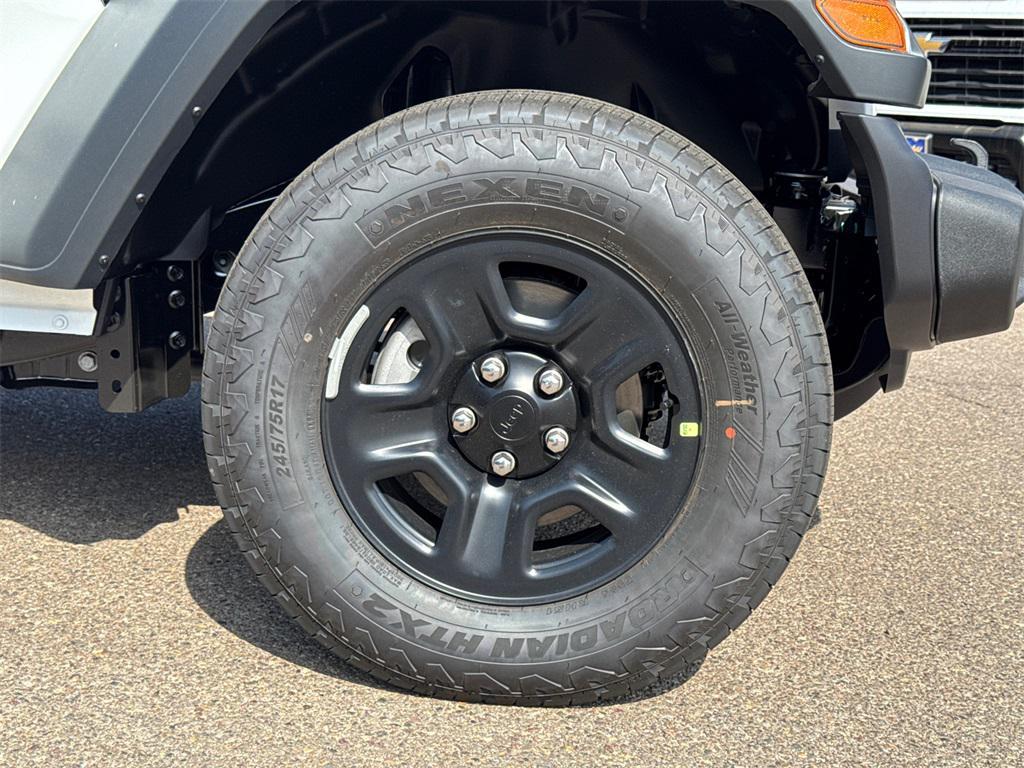 new 2025 Jeep Wrangler car, priced at $42,225