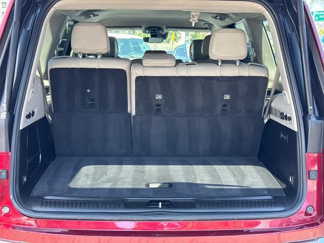 used 2022 Jeep Wagoneer car, priced at $38,882