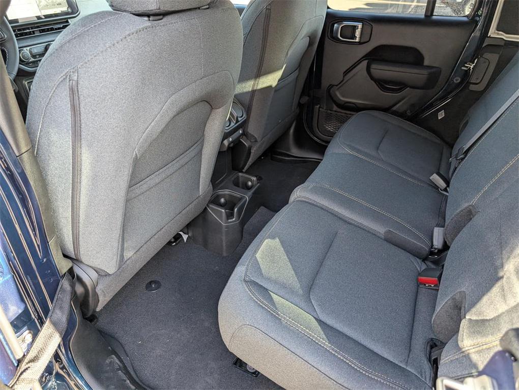 new 2025 Jeep Wrangler car, priced at $47,925