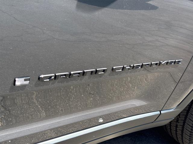 new 2025 Jeep Grand Cherokee L car, priced at $42,589