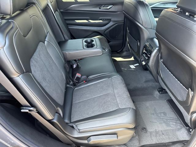 new 2025 Jeep Grand Cherokee L car, priced at $42,589