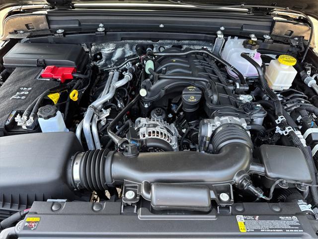 new 2025 Jeep Gladiator car, priced at $45,800