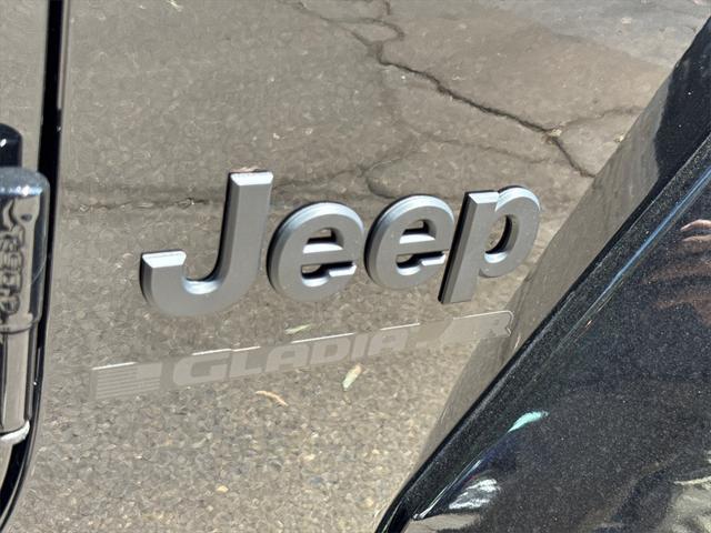 new 2025 Jeep Gladiator car, priced at $45,800