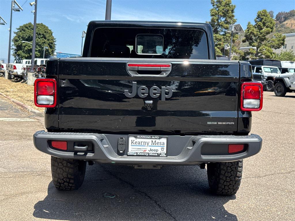 new 2025 Jeep Gladiator car, priced at $43,425