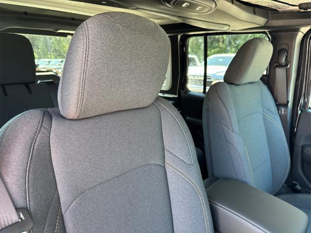new 2025 Jeep Wrangler car, priced at $50,725