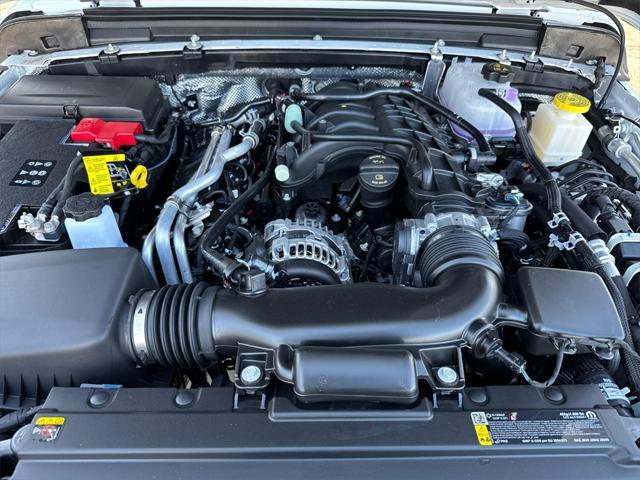 new 2025 Jeep Gladiator car, priced at $41,925