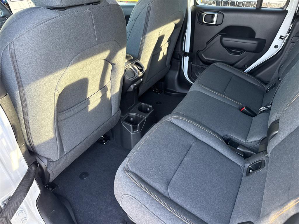 new 2025 Jeep Gladiator car, priced at $42,975