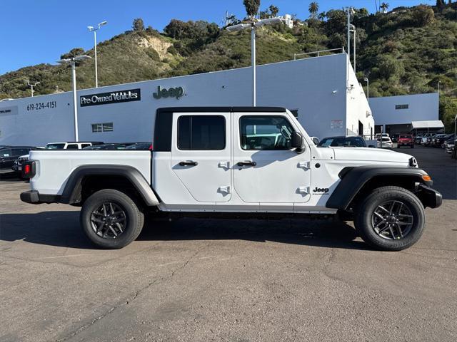 new 2025 Jeep Gladiator car, priced at $41,925