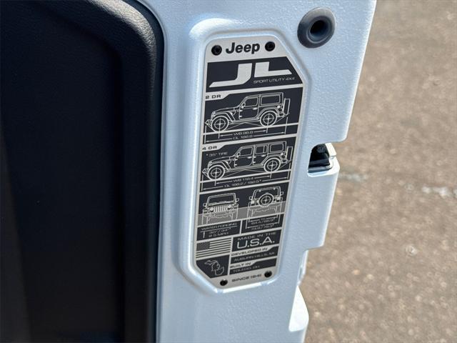 new 2025 Jeep Wrangler car, priced at $33,568