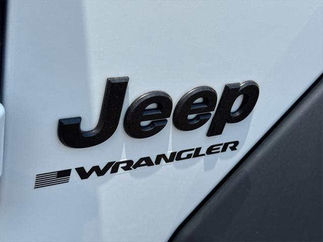 new 2025 Jeep Wrangler car, priced at $33,568