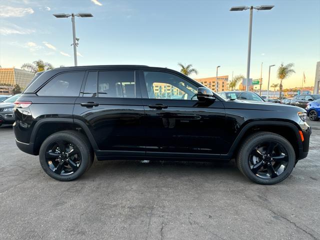 new 2025 Jeep Grand Cherokee car, priced at $42,925