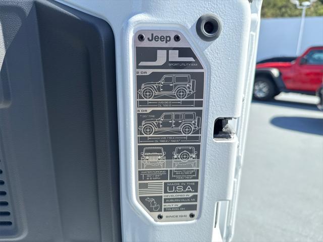 new 2025 Jeep Wrangler car, priced at $44,425