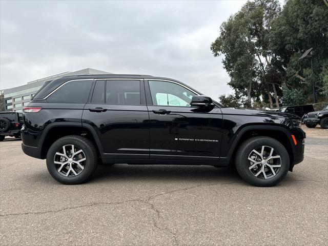 new 2025 Jeep Grand Cherokee car, priced at $44,725