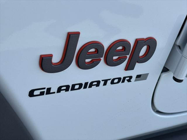 new 2025 Jeep Gladiator car, priced at $55,425