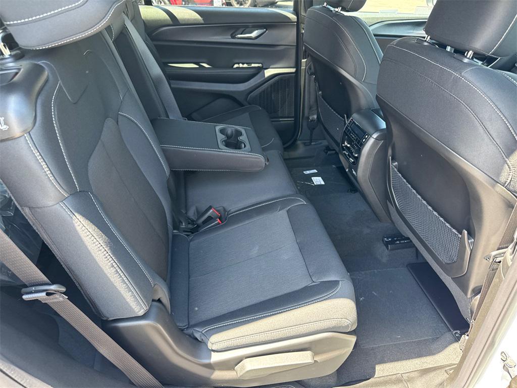 new 2025 Jeep Grand Cherokee L car, priced at $40,225