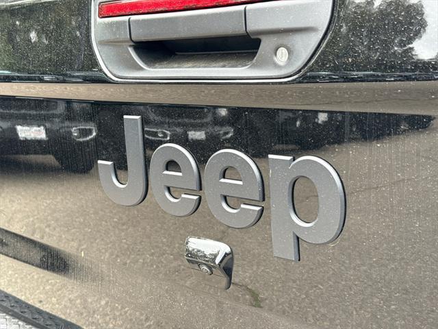 new 2025 Jeep Gladiator car, priced at $42,825