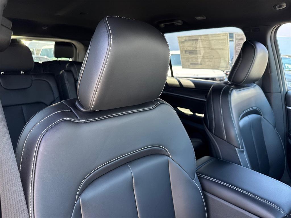 new 2025 Jeep Grand Cherokee L car, priced at $45,925