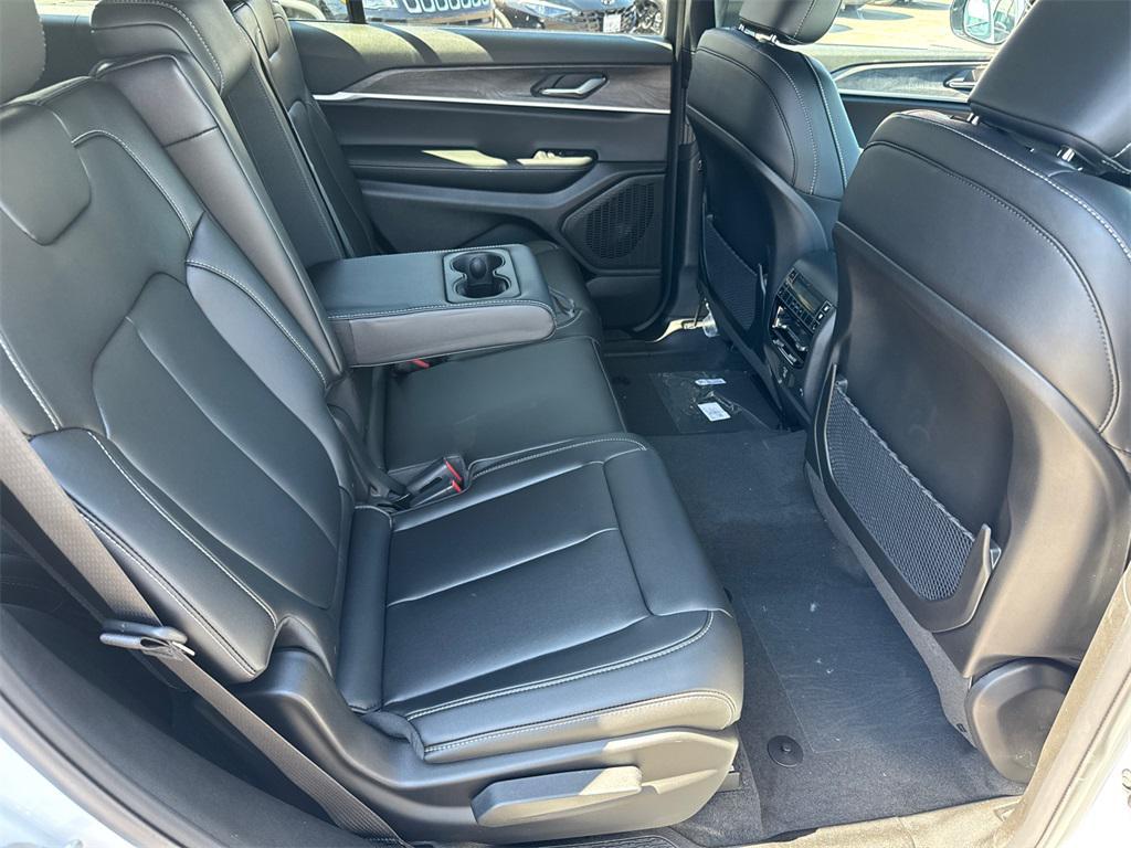 new 2025 Jeep Grand Cherokee L car, priced at $45,925