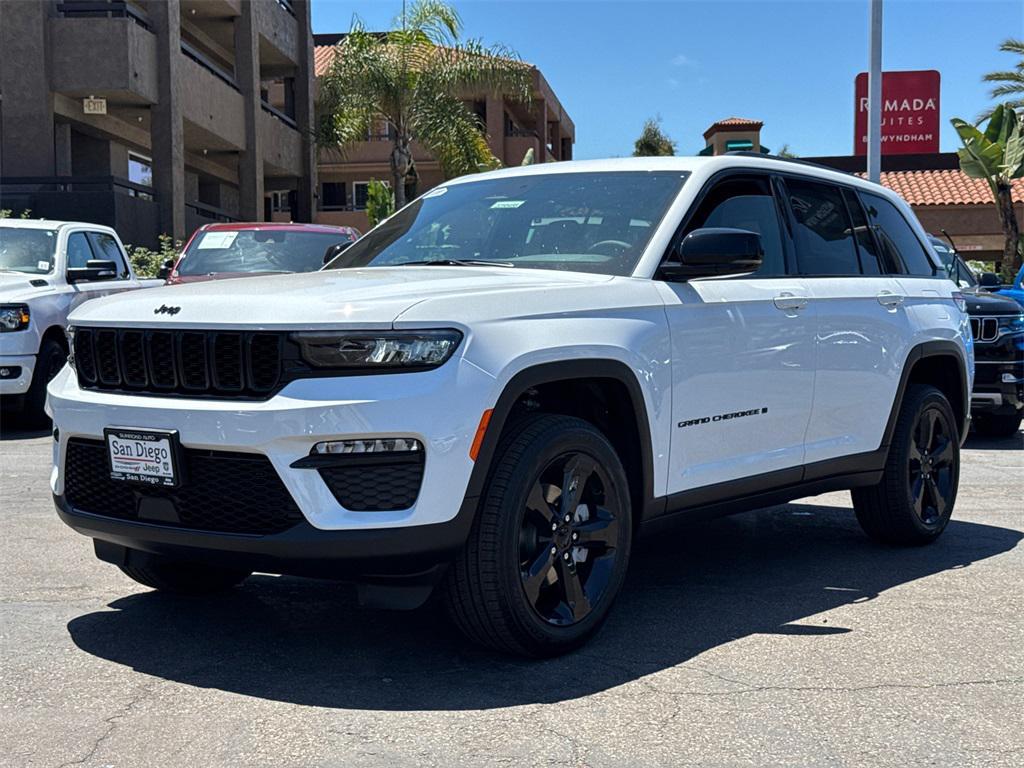 new 2025 Jeep Grand Cherokee car, priced at $43,925
