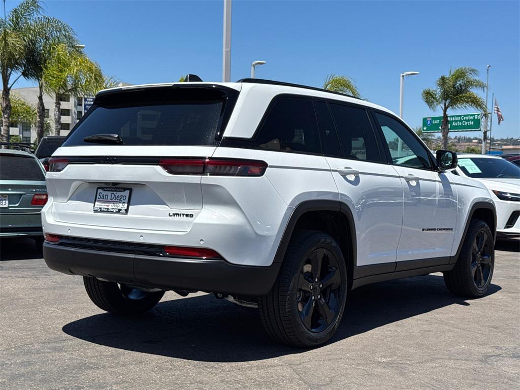 new 2025 Jeep Grand Cherokee car, priced at $43,925