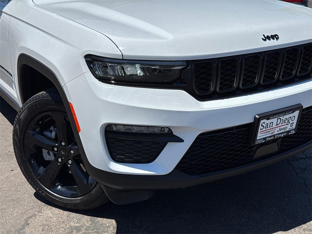new 2025 Jeep Grand Cherokee car, priced at $43,925