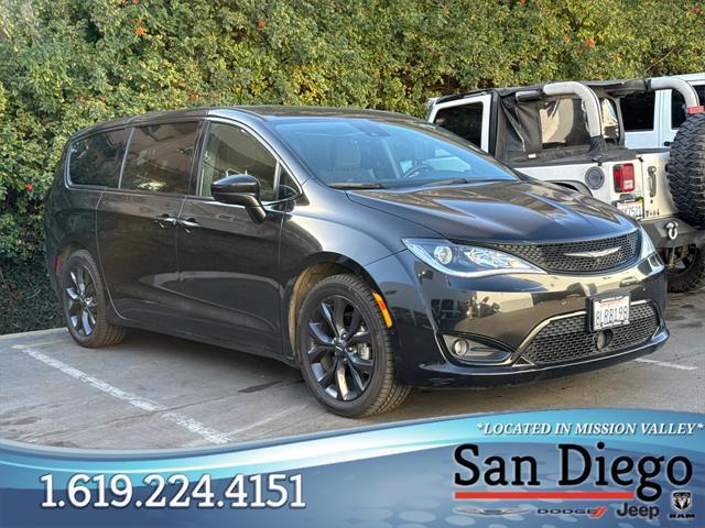 used 2019 Chrysler Pacifica car, priced at $15,555