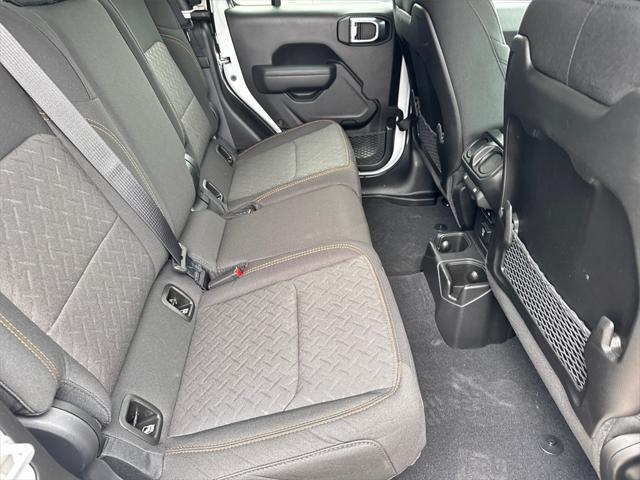 new 2025 Jeep Gladiator car, priced at $49,301