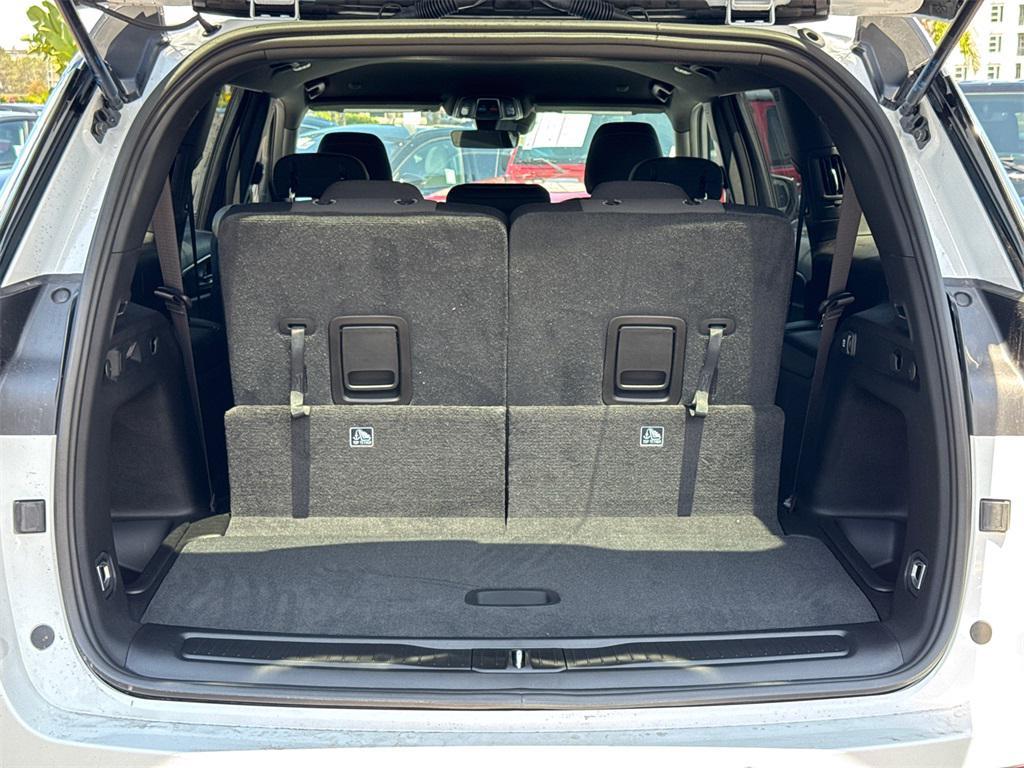 new 2025 Jeep Grand Cherokee L car, priced at $39,425