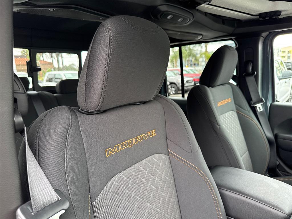 new 2025 Jeep Gladiator car, priced at $55,425