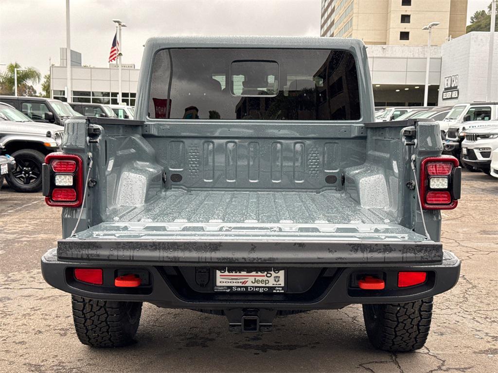 new 2025 Jeep Gladiator car, priced at $55,425