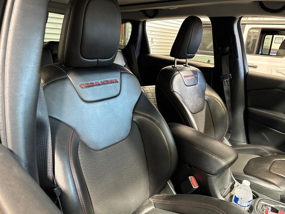 used 2019 Jeep Cherokee car, priced at $15,887