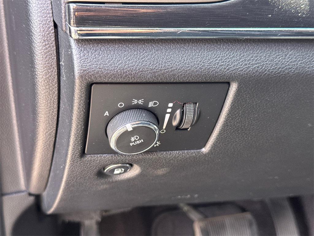 used 2017 Jeep Grand Cherokee car, priced at $21,669