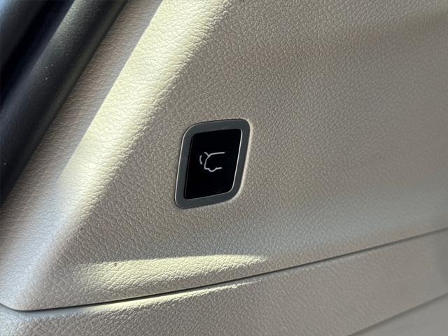 used 2023 Chrysler Pacifica car, priced at $22,710