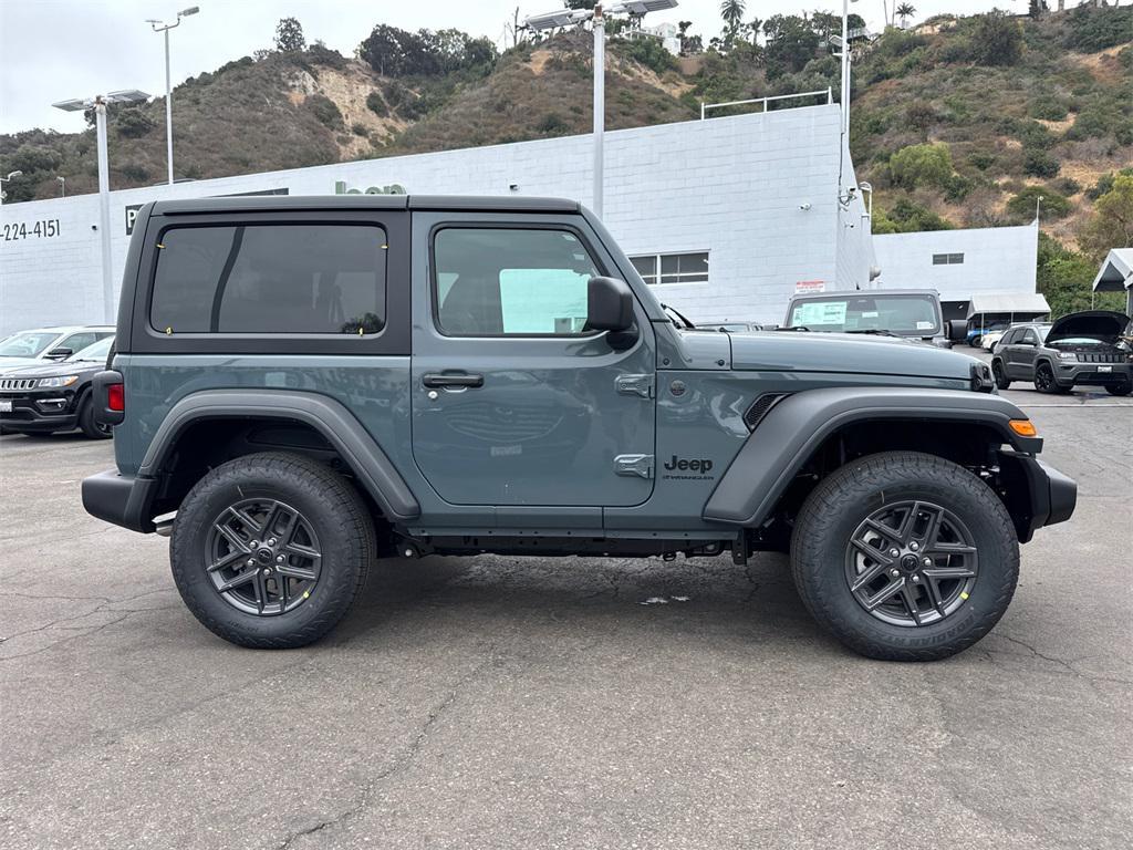 new 2025 Jeep Wrangler car, priced at $40,925