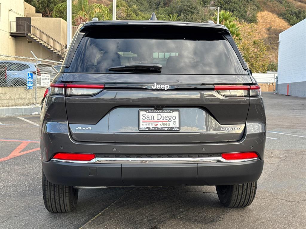 new 2025 Jeep Grand Cherokee car, priced at $48,975
