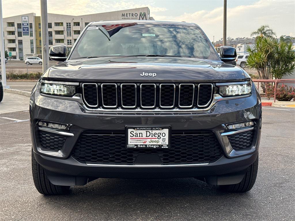 new 2025 Jeep Grand Cherokee car, priced at $48,975