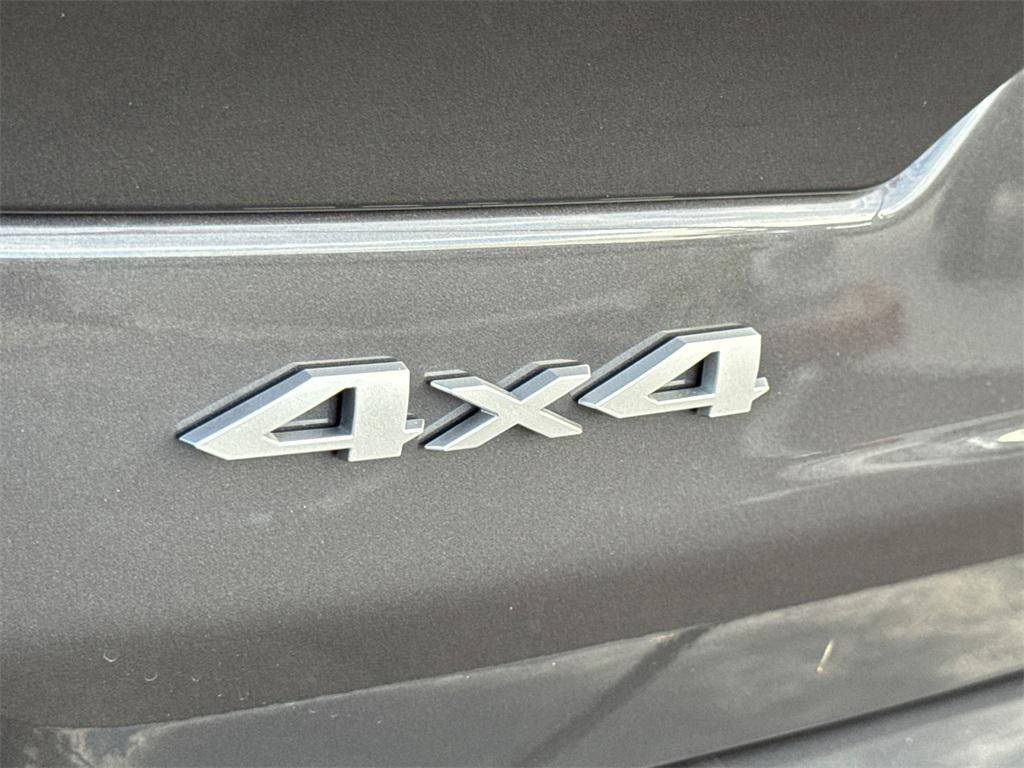 new 2025 Jeep Grand Cherokee car, priced at $48,975