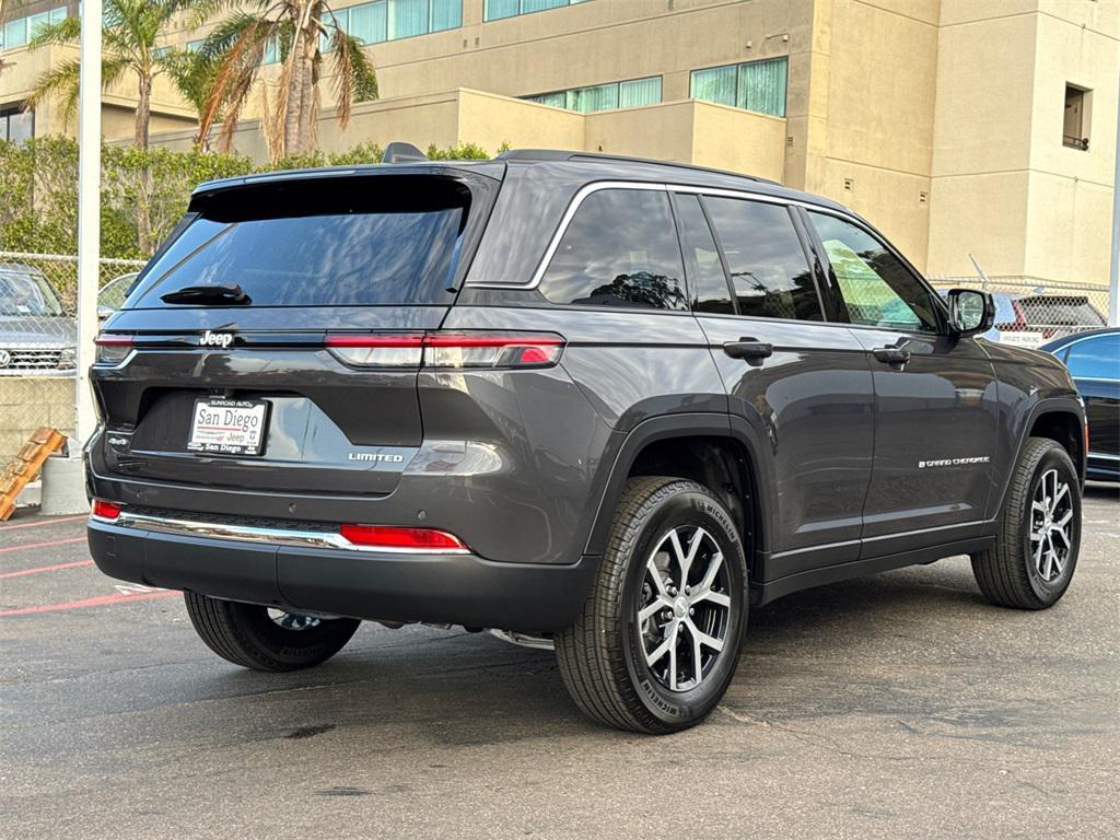 new 2025 Jeep Grand Cherokee car, priced at $48,975