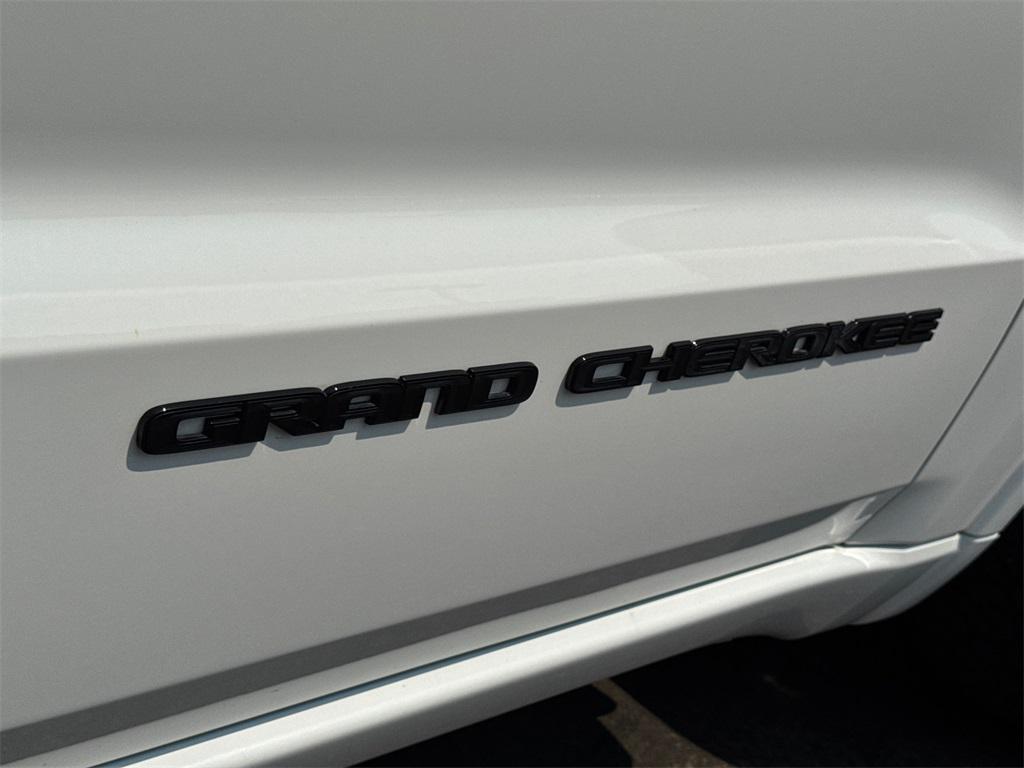 used 2020 Jeep Grand Cherokee car, priced at $23,620