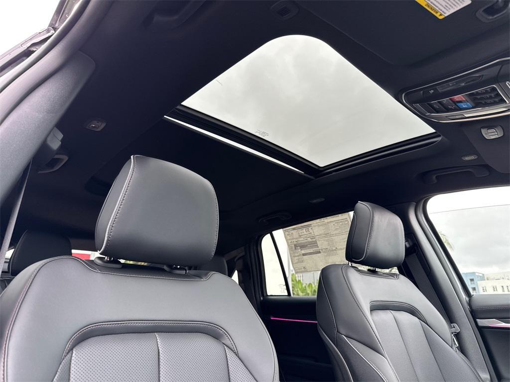 new 2025 Jeep Wagoneer S car, priced at $59,925