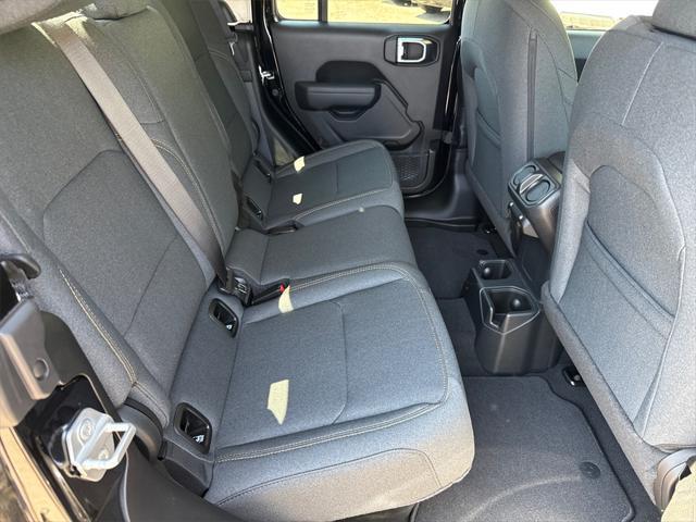 new 2025 Jeep Gladiator car, priced at $41,425