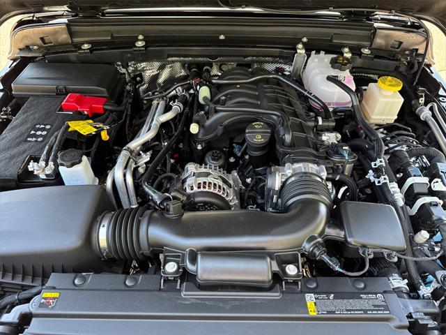 new 2025 Jeep Gladiator car, priced at $41,425