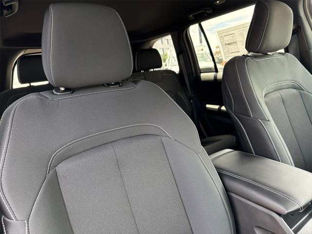 new 2025 Jeep Grand Cherokee car, priced at $37,725