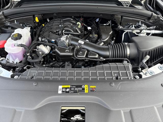 new 2025 Jeep Grand Cherokee car, priced at $37,725