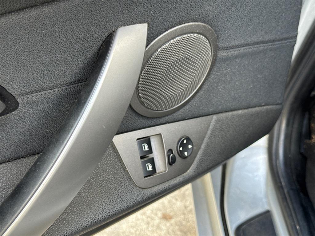 used 2003 BMW Z4 car, priced at $10,990