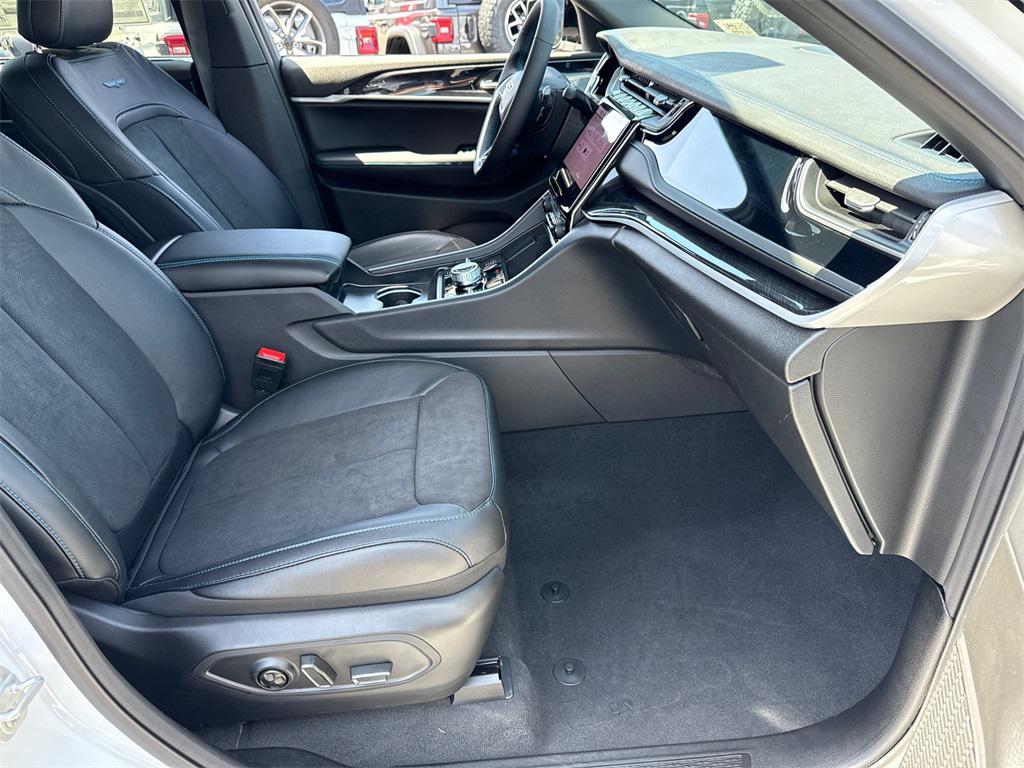 new 2025 Jeep Grand Cherokee 4xe car, priced at $65,175