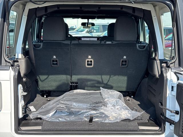 new 2025 Jeep Wrangler car, priced at $37,925