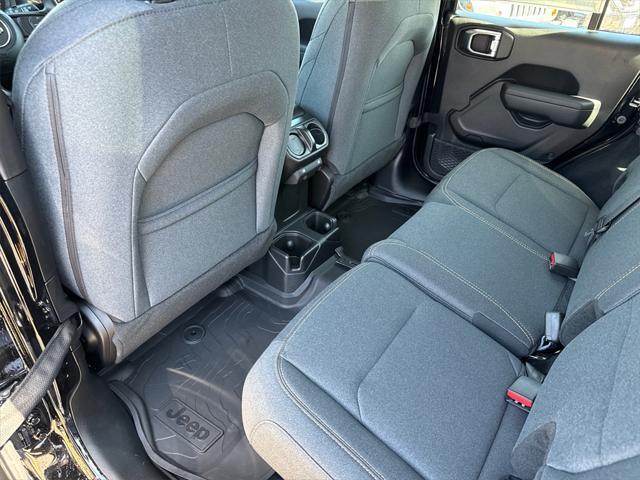 new 2025 Jeep Wrangler car, priced at $40,625
